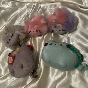 Lot of 5 Pusheen bag/backpack clips!